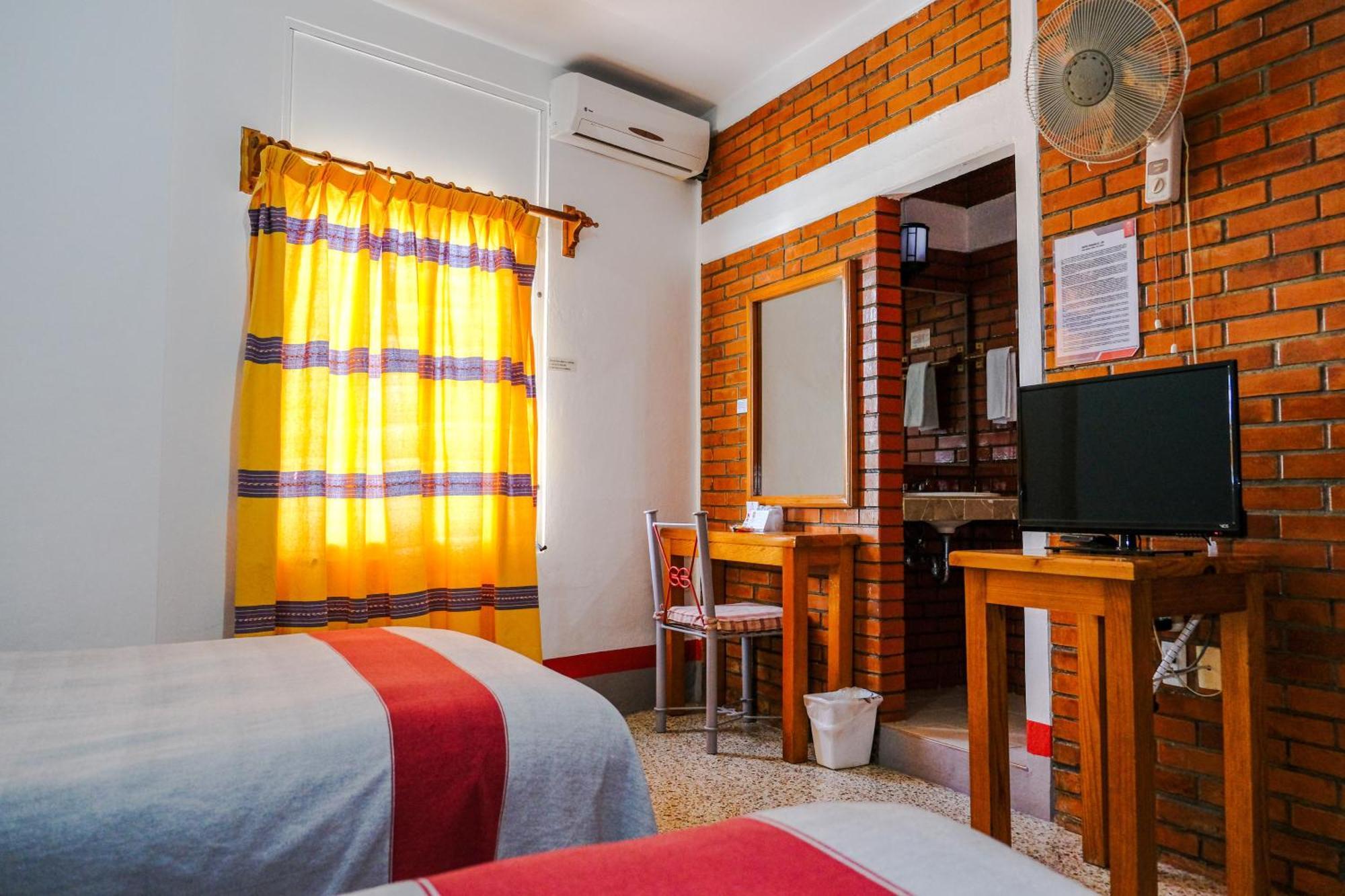 Hotel Posada El Cid Oaxaca Luaran gambar